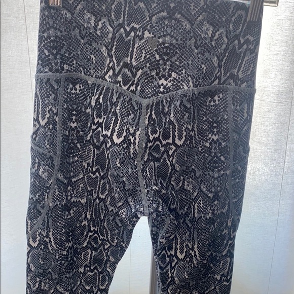 ODODOS Women's High-Rise Blue Sneak Leggings Full-Length Yoga Size S - Picture 4 of 6